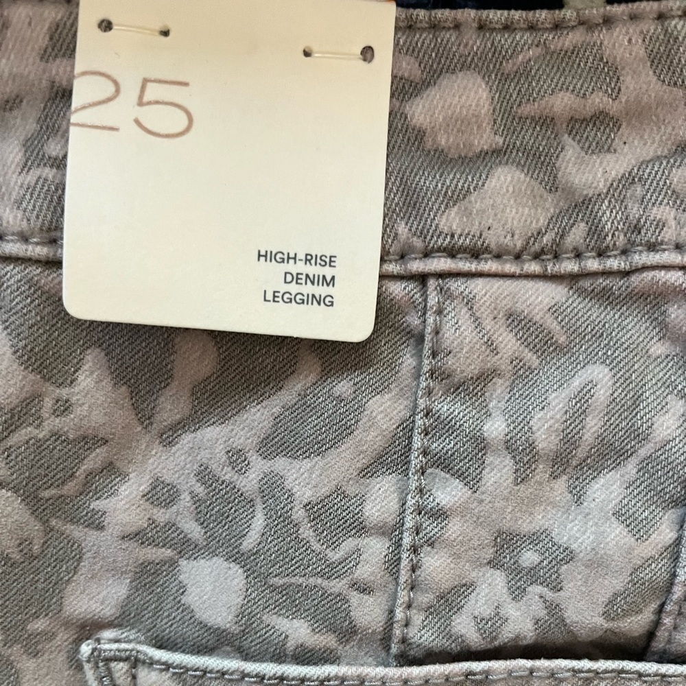 Anthropologie Pilcro Velvet Print Jeans NEW - Picture 12 of 13